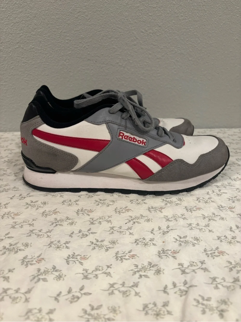 Reebok Men’s Classic Sneakers in Gray, White and Red